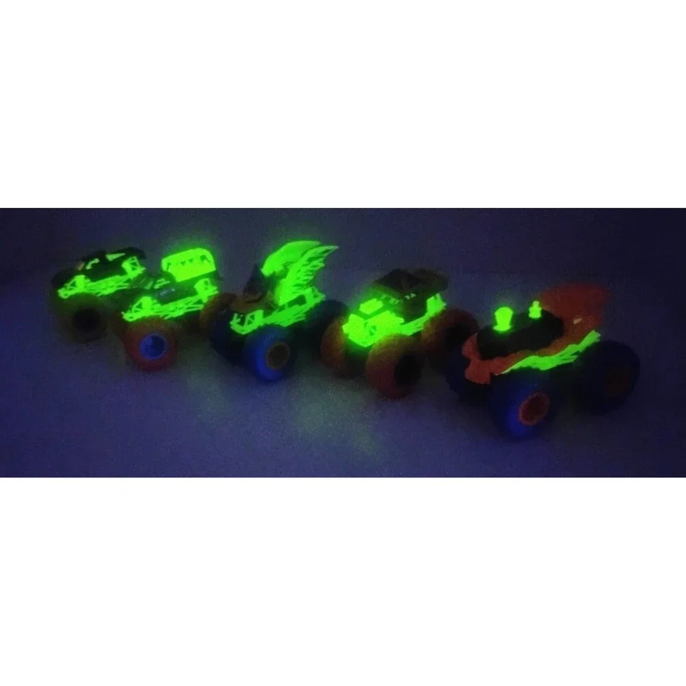 MATTEL HOT WHEELS MONSTER TRUCKS GLOW IN THE DARK LOT HAUL Y’ALL DARK BATTITUDE